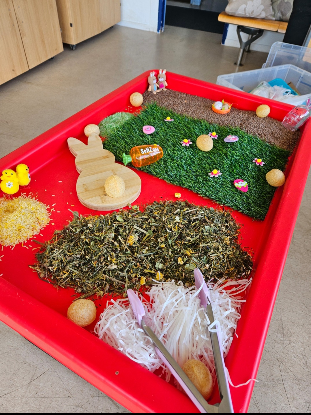 Easter sensory tray play fun